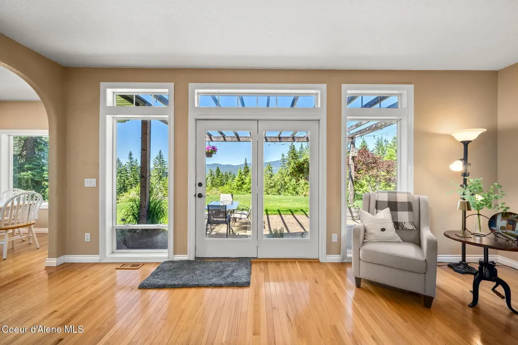 17536 W Julia Drive Hauser ID 83854