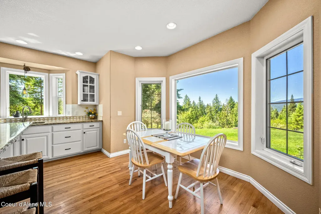 17536 W Julia Drive Hauser ID 83854