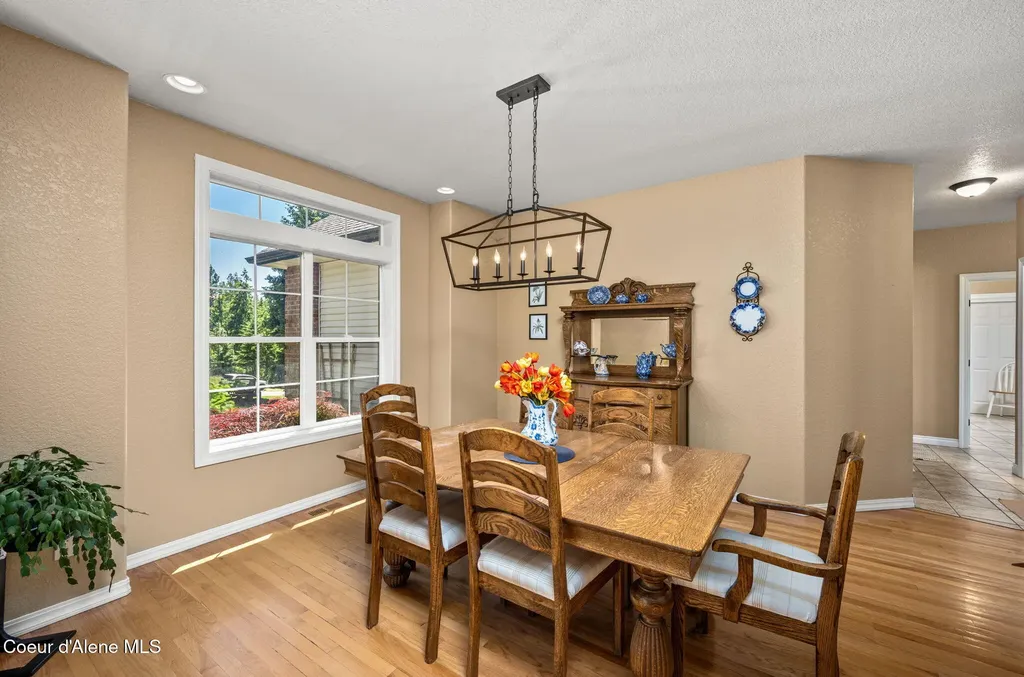 17536 W Julia Drive Hauser ID 83854