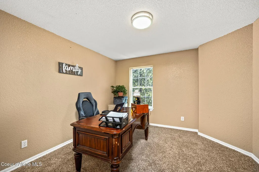 17536 W Julia Drive Hauser ID 83854