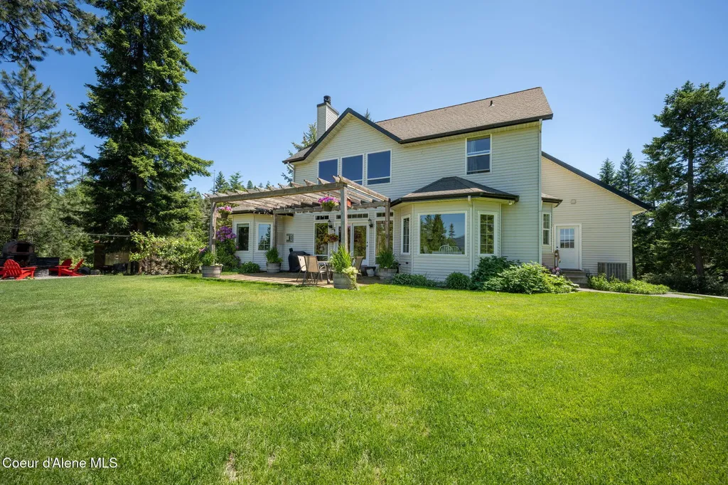 17536 W Julia Drive Hauser ID 83854