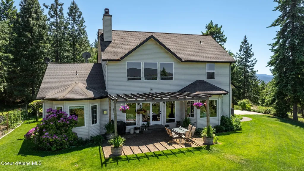 17536 W Julia Drive Hauser ID 83854