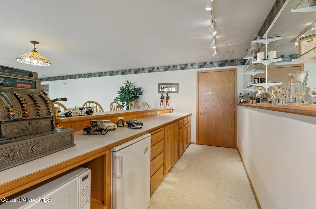 212 Ponder Point Drive Sandpoint ID 83864