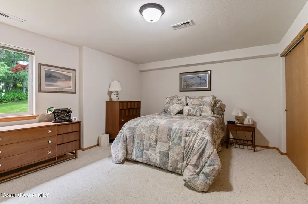 212 Ponder Point Drive Sandpoint ID 83864