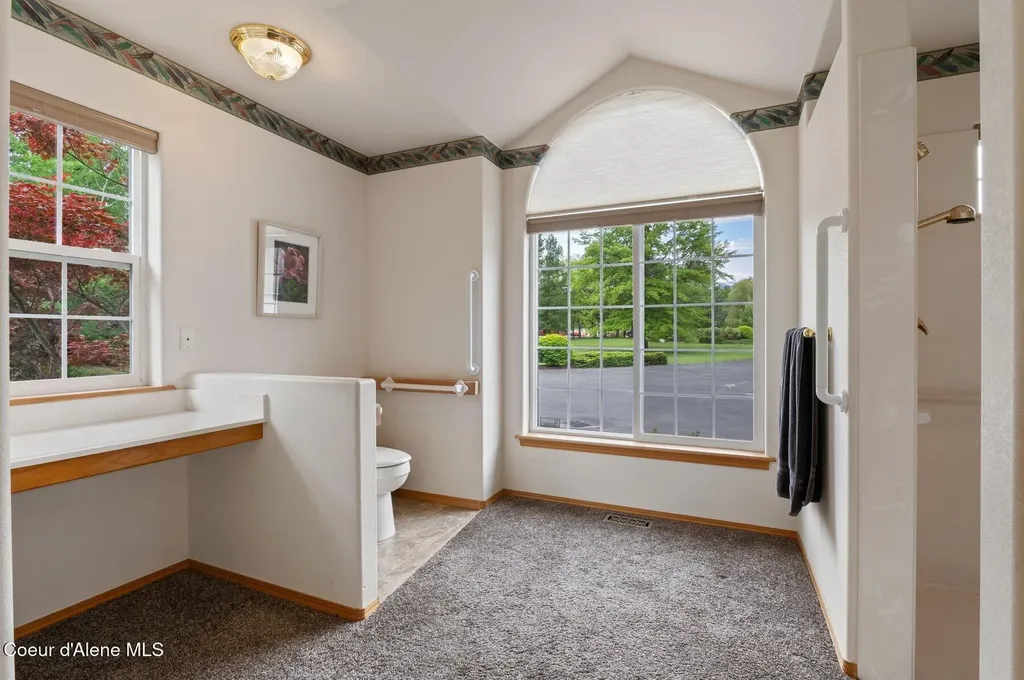 212 Ponder Point Drive Sandpoint ID 83864