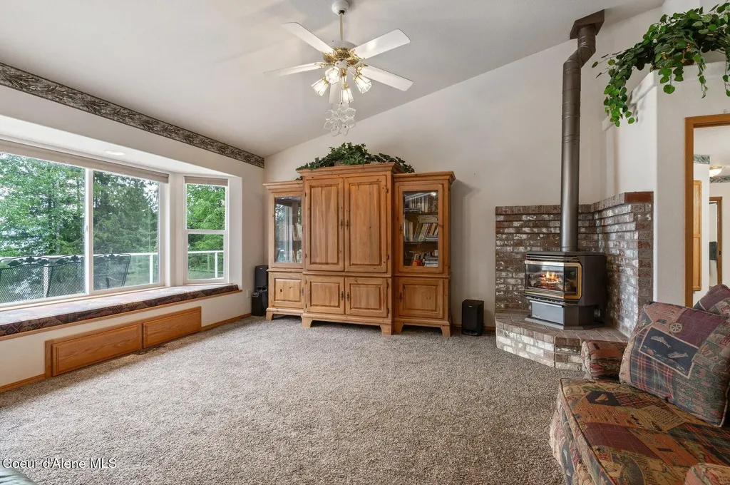 212 Ponder Point Drive Sandpoint ID 83864
