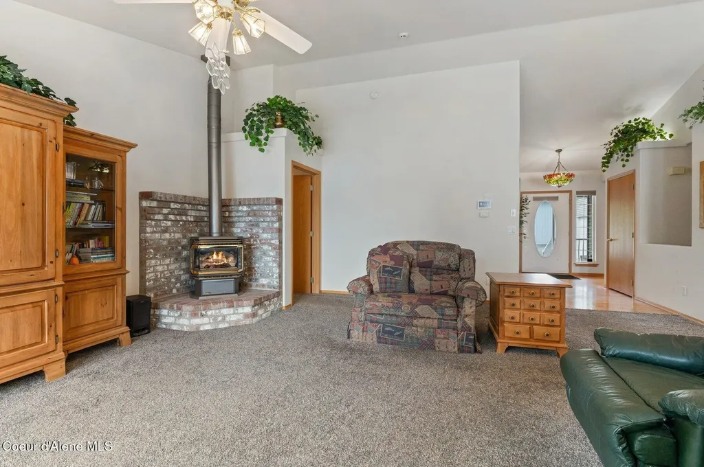 212 Ponder Point Drive Sandpoint ID 83864