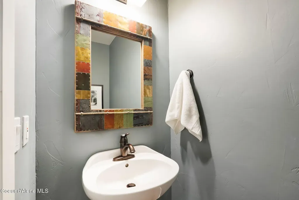 1515 Northshore Drive Sandpoint ID 83864
