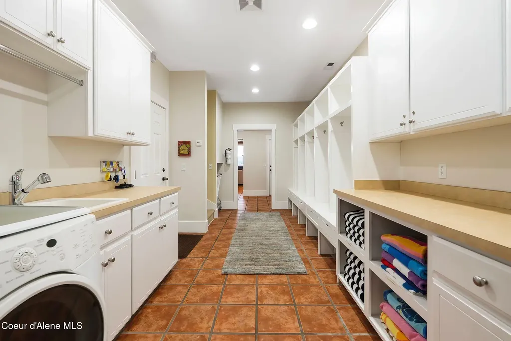 1515 Northshore Drive Sandpoint ID 83864