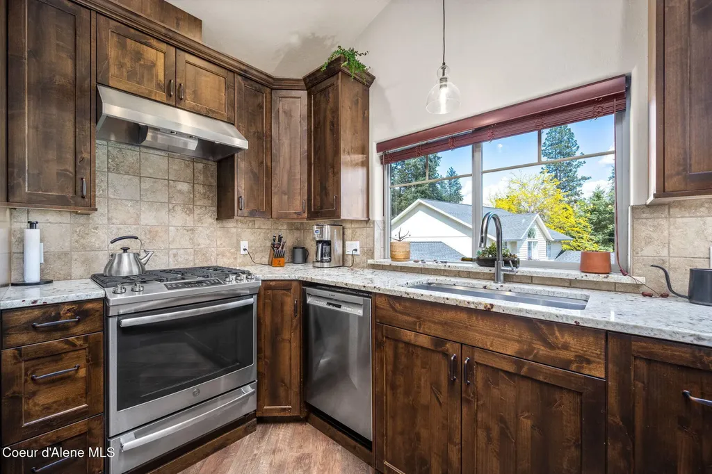 1997 E Avondale Lane Hayden ID 83835