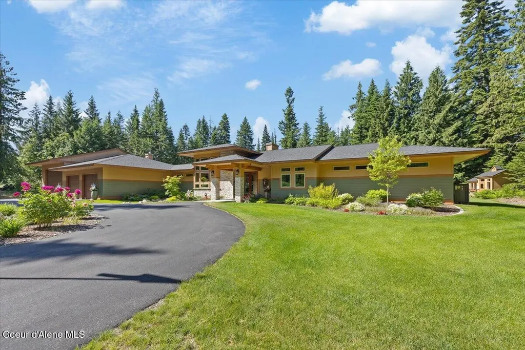 24846 N Teddy Loop Rathdrum ID 83858