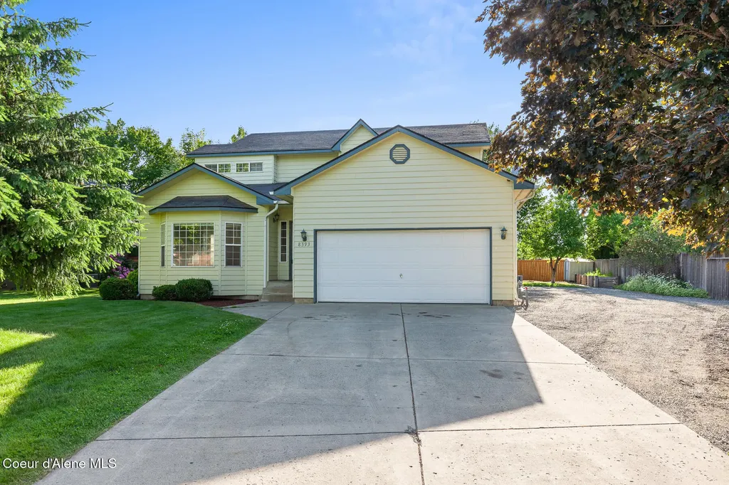 8393 N Cloverleaf Drive Hayden ID 83835