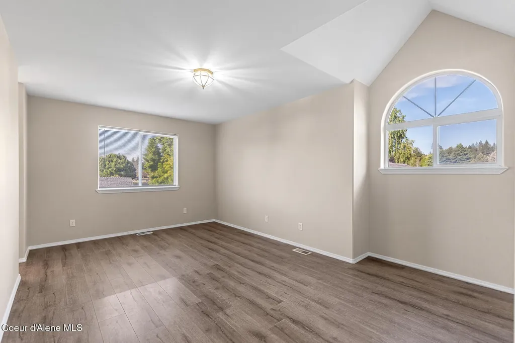 8393 N Cloverleaf Drive Hayden ID 83835