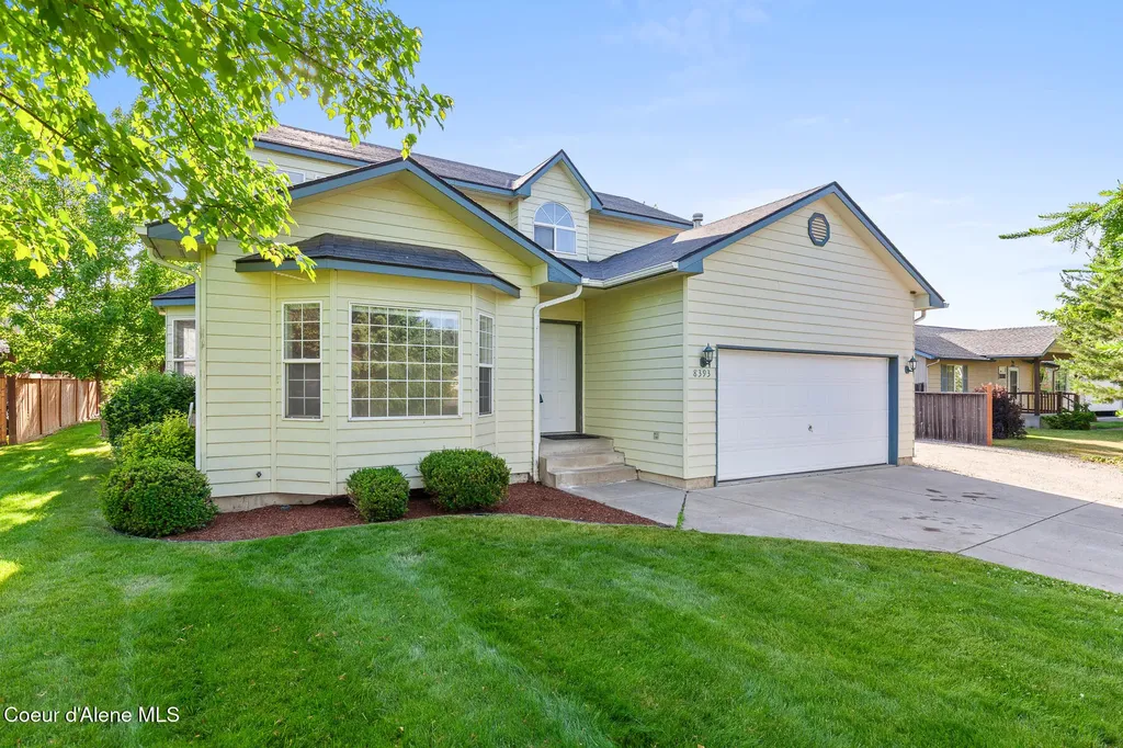 8393 N Cloverleaf Drive Hayden ID 83835
