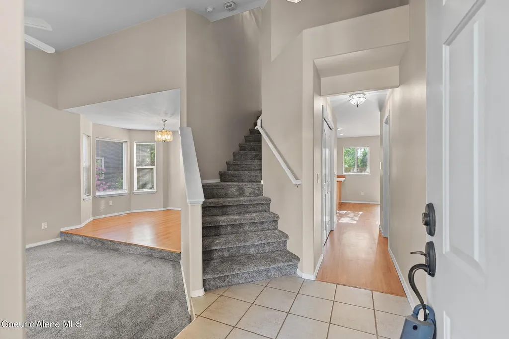 8393 N Cloverleaf Drive Hayden ID 83835