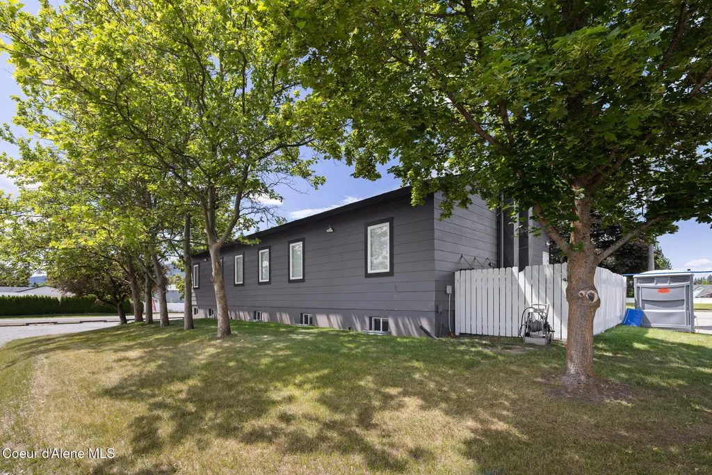 1527 E 16th Avenue Post Falls ID 83854