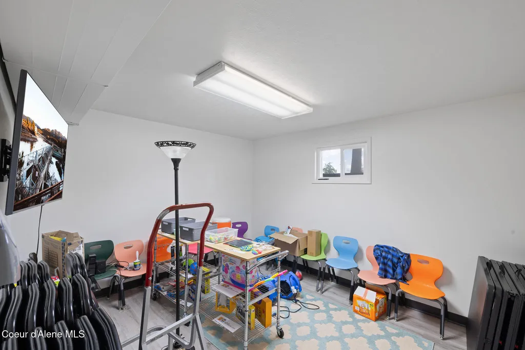 1527 E 16th Avenue Post Falls ID 83854