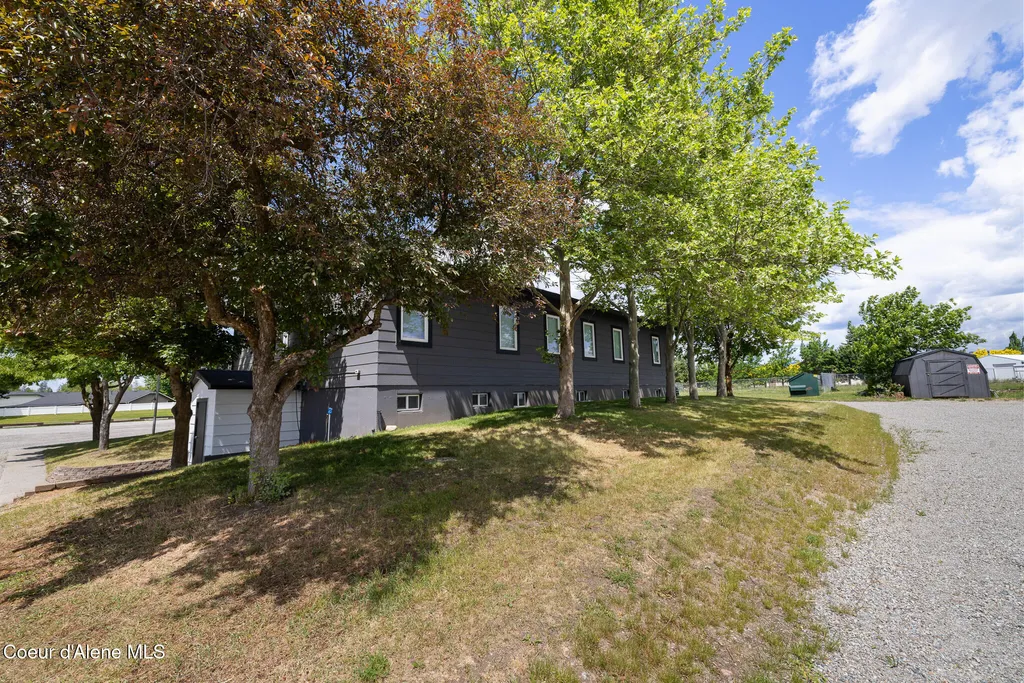 1527 E 16th Avenue Post Falls ID 83854