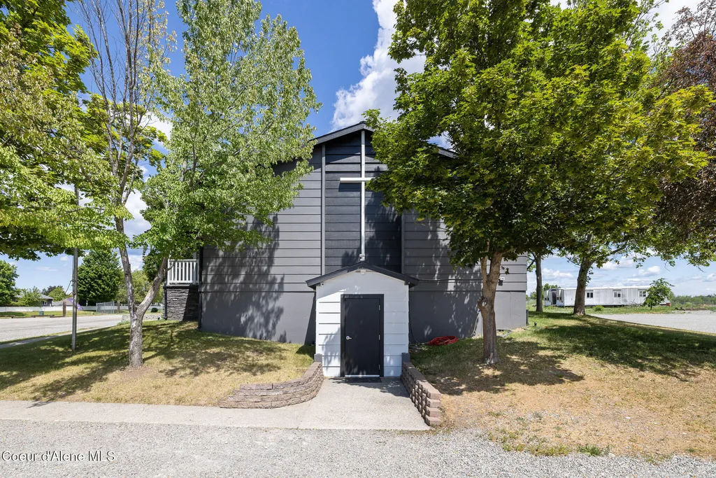 1527 E 16th Avenue Post Falls ID 83854