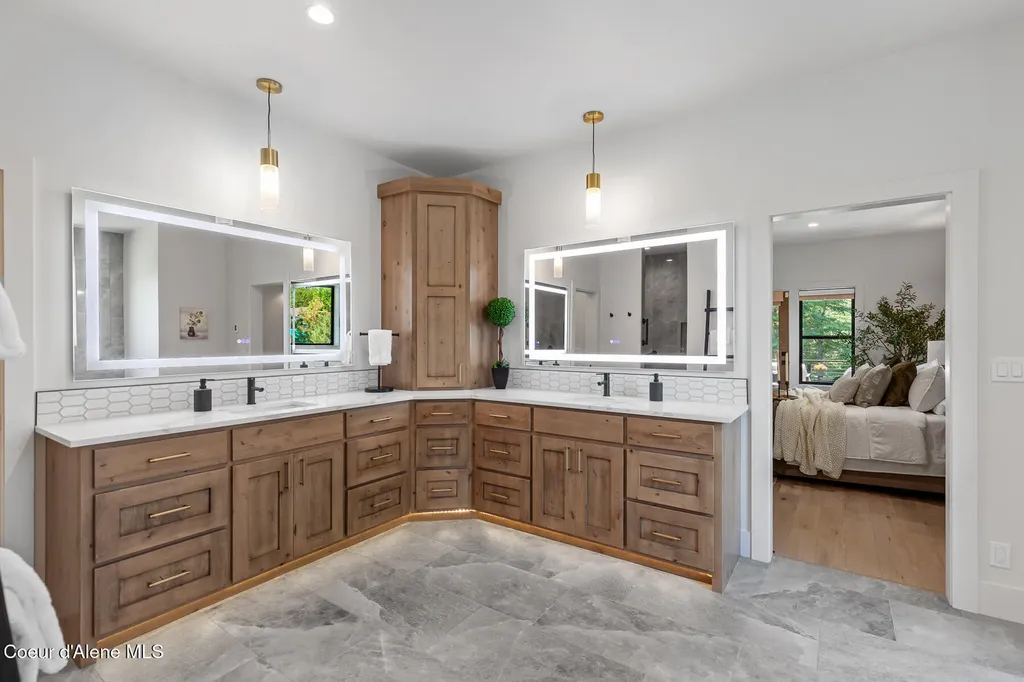 11733 N Blue Jay Loop Hayden ID 83835