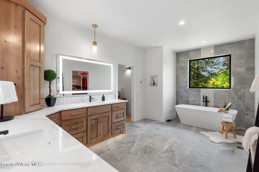 11733 N Blue Jay Loop Hayden ID 83835