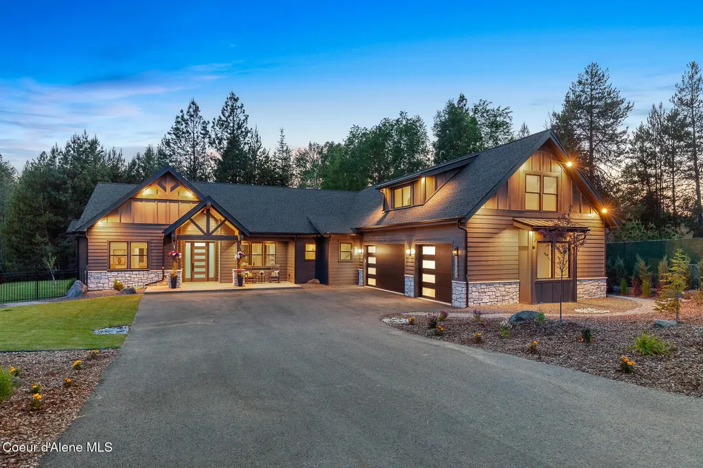 11733 N Blue Jay Loop Hayden ID 83835