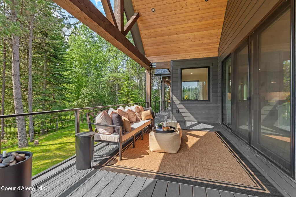 11733 N Blue Jay Loop Hayden ID 83835