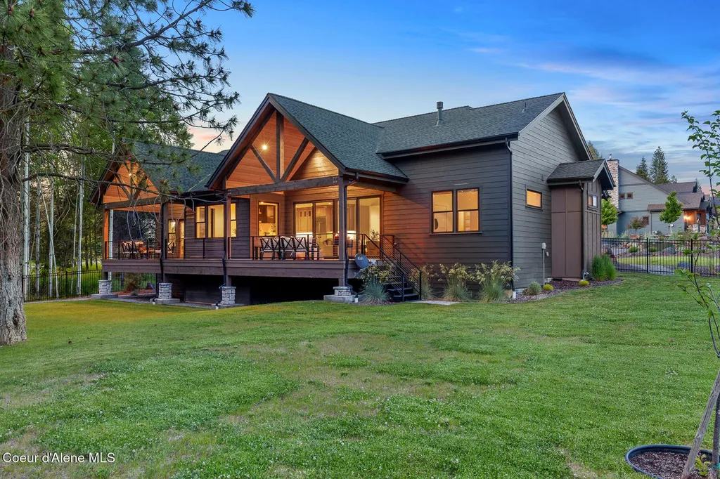 11733 N Blue Jay Loop Hayden ID 83835