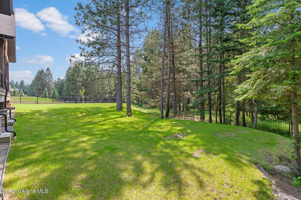 11733 N Blue Jay Loop Hayden ID 83835
