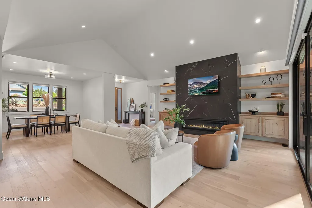 11733 N Blue Jay Loop Hayden ID 83835