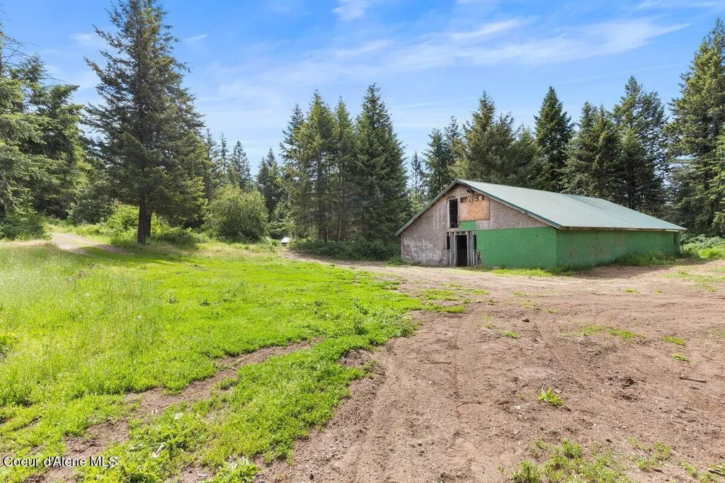 Nka Trails End Road Athol ID 83801