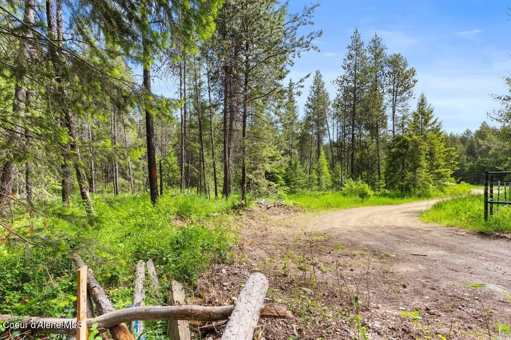 Nka Trails End Road Athol ID 83801