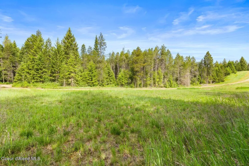 Nka Trails End Road Athol ID 83801