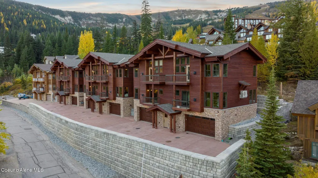 28 Olaf Court Sandpoint ID 83864