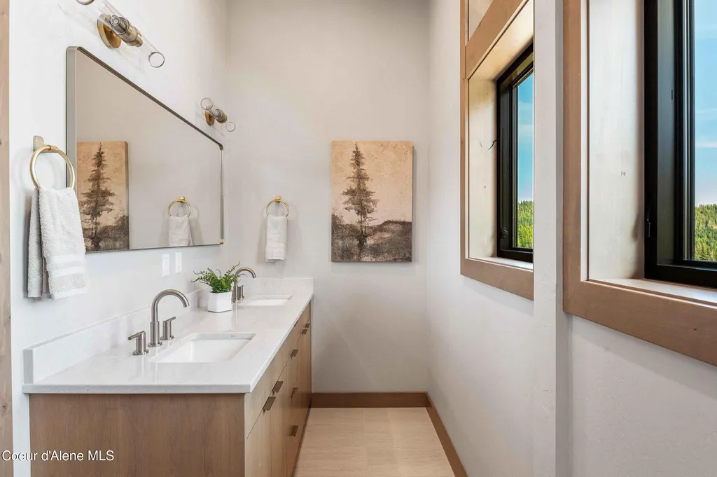 28 Olaf Court Sandpoint ID 83864