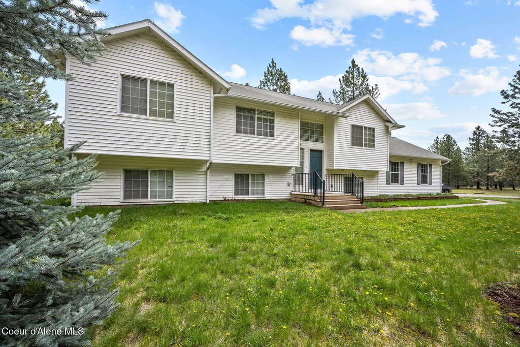 30296 N Wheatridge Road Athol ID 83801