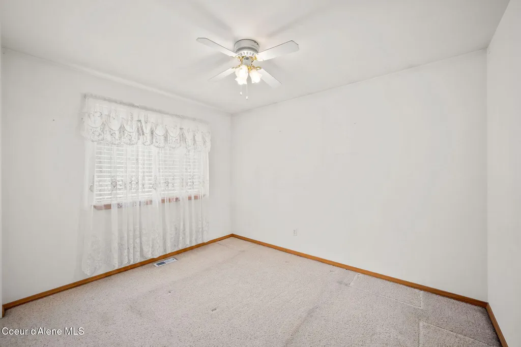 30296 N Wheatridge Road Athol ID 83801