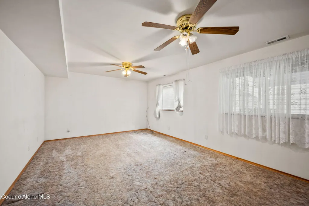 30296 N Wheatridge Road Athol ID 83801