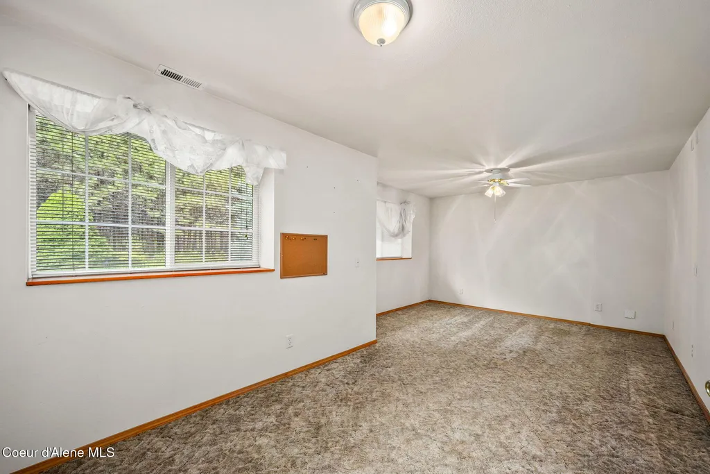 30296 N Wheatridge Road Athol ID 83801