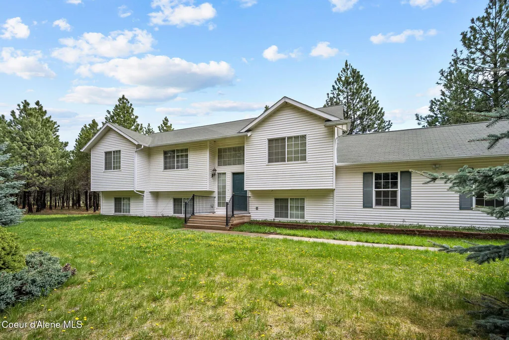 30296 N Wheatridge Road Athol ID 83801