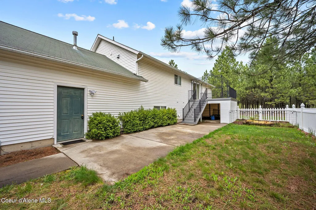 30296 N Wheatridge Road Athol ID 83801