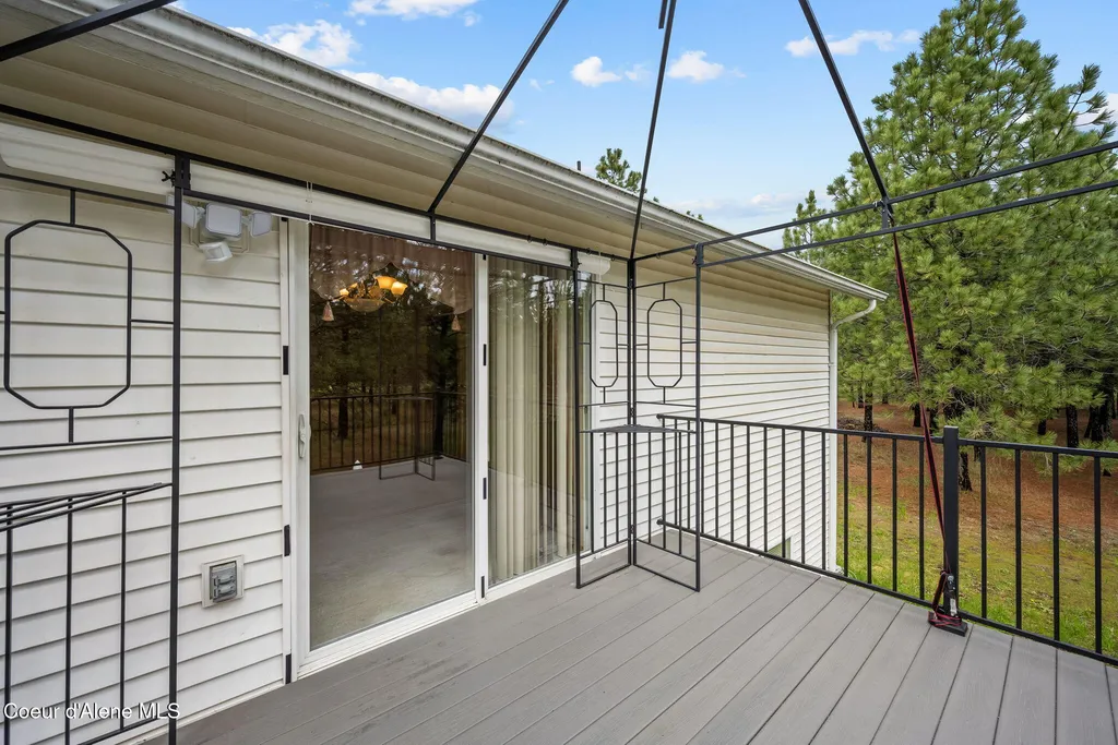 30296 N Wheatridge Road Athol ID 83801