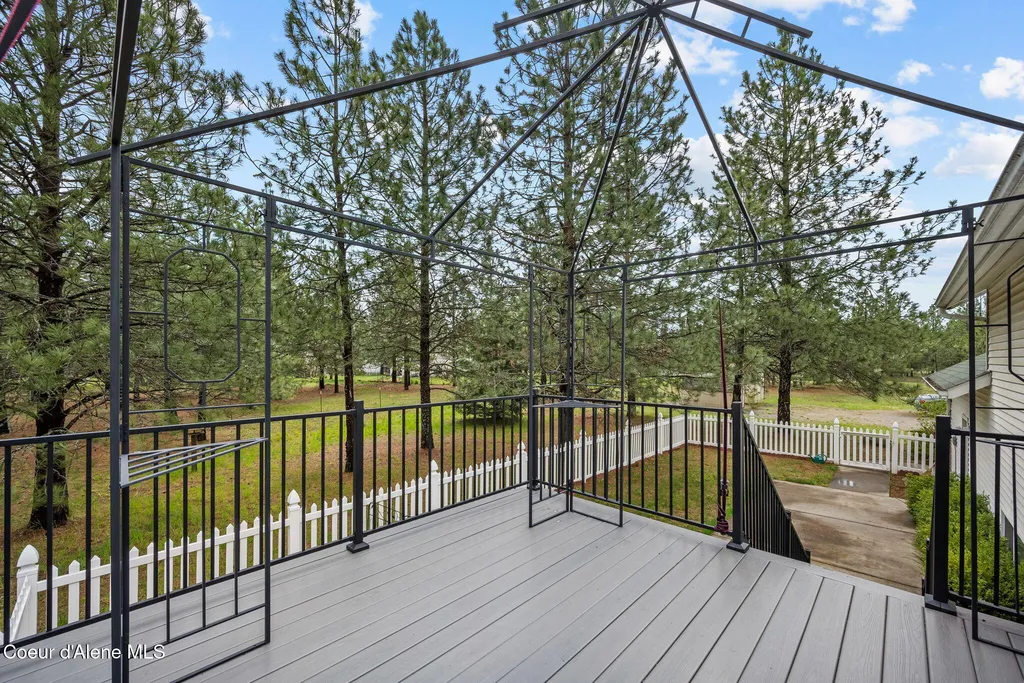 30296 N Wheatridge Road Athol ID 83801