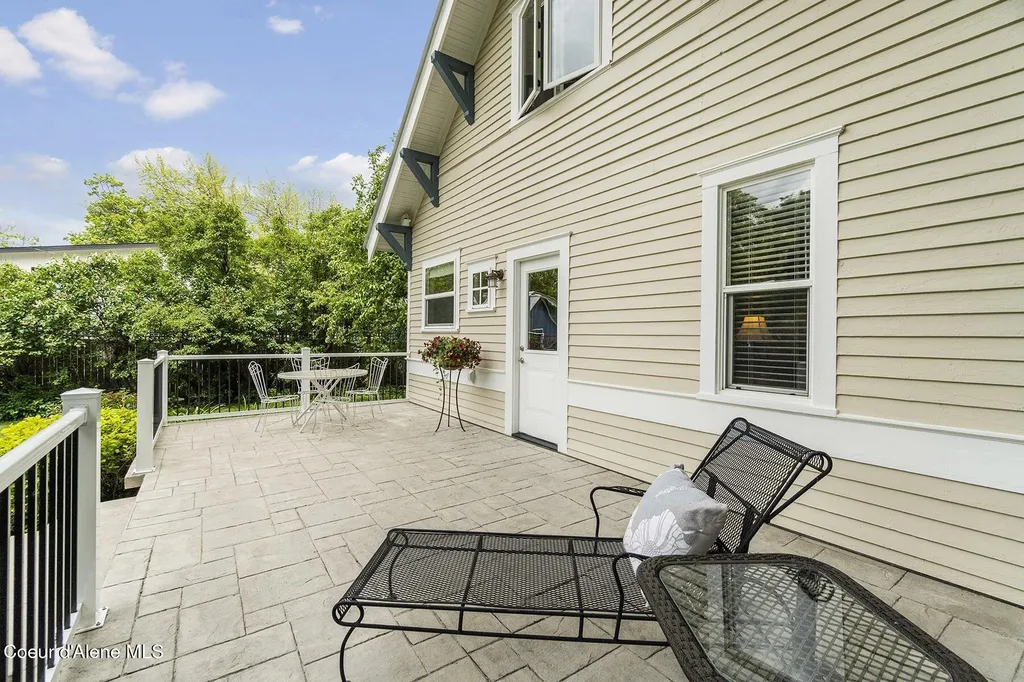 306 S Huron Avenue Sandpoint ID 83864