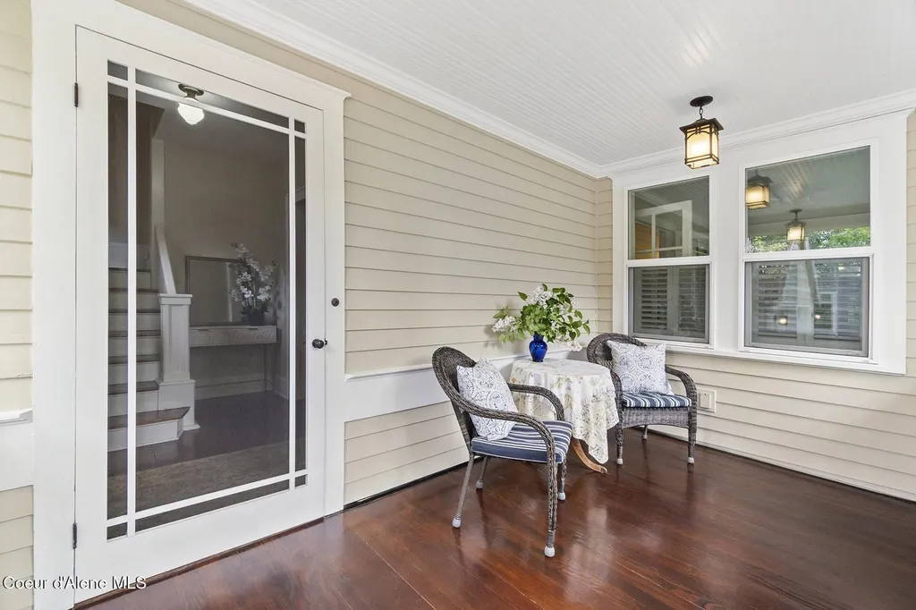 306 S Huron Avenue Sandpoint ID 83864