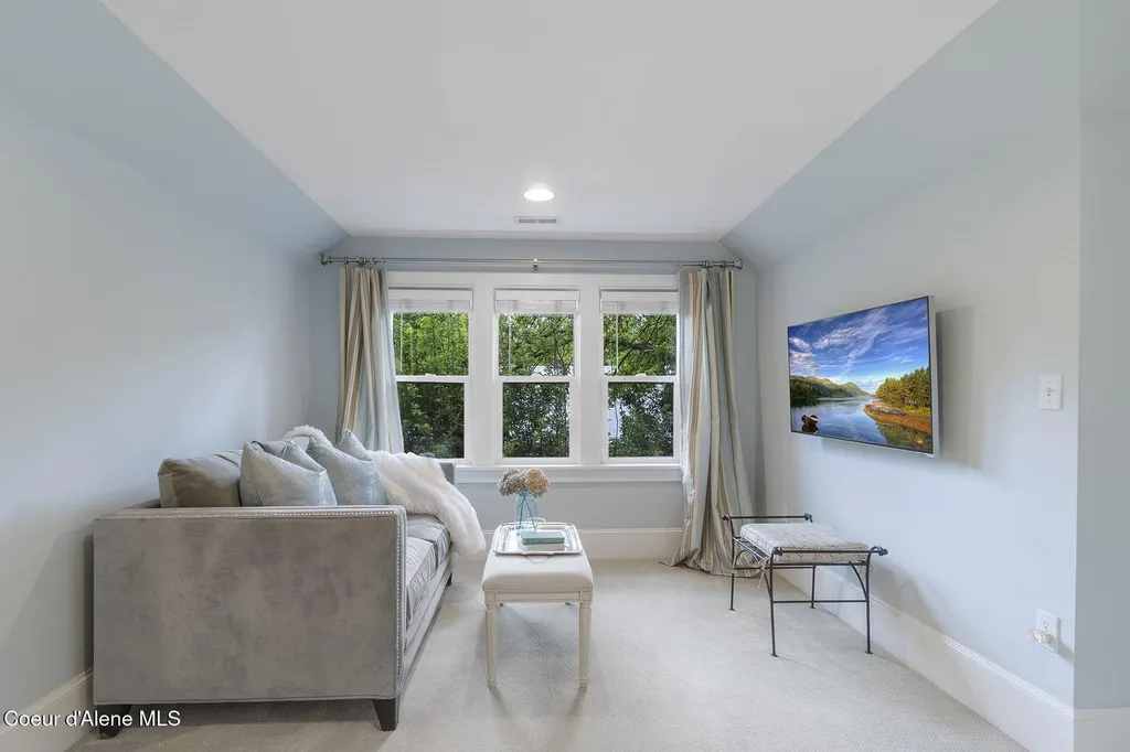 306 S Huron Avenue Sandpoint ID 83864
