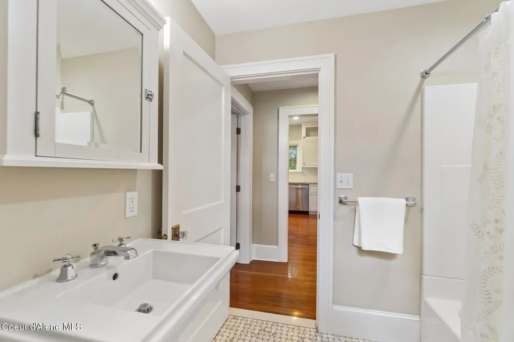 306 S Huron Avenue Sandpoint ID 83864
