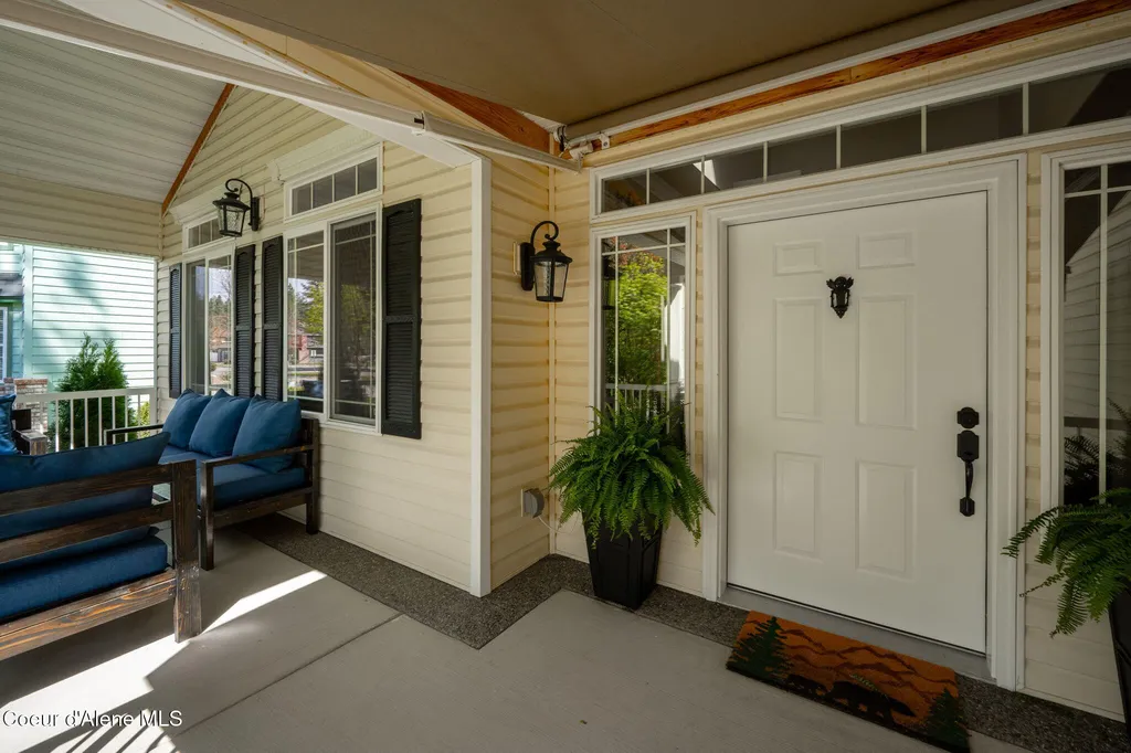 807 S Riverside Harbor Drive Post Falls ID 83854