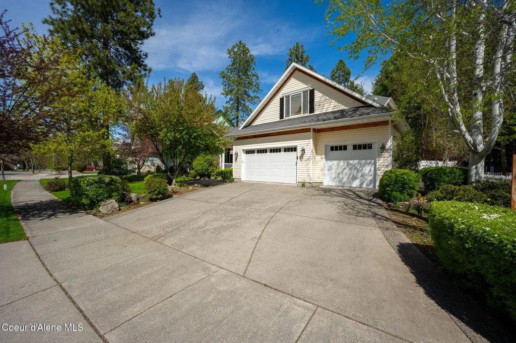807 S Riverside Harbor Drive Post Falls ID 83854