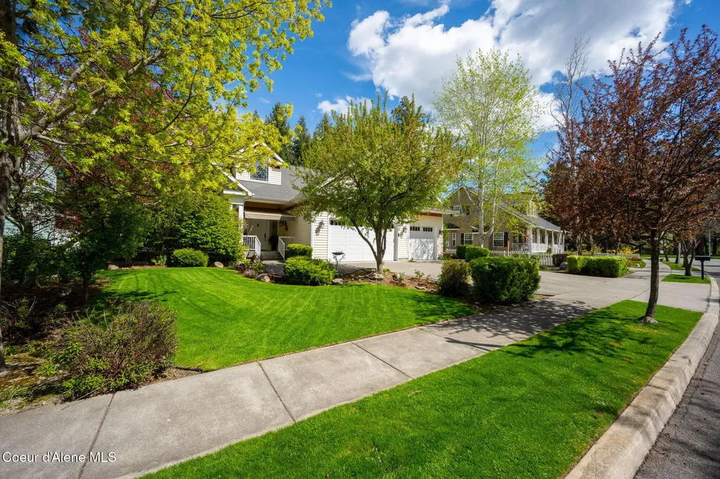 807 S Riverside Harbor Drive Post Falls ID 83854